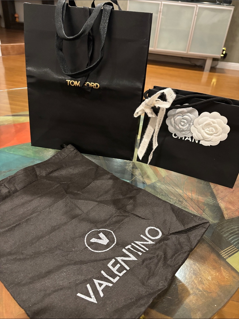 Valentino Black Logo Drawstring Pouch,Chanel paper bag,TomFord black bag